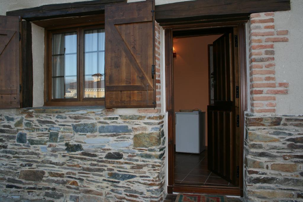 Apartamentos Posadas De Granadilla Сарса-де-Гранадилья Экстерьер фото
